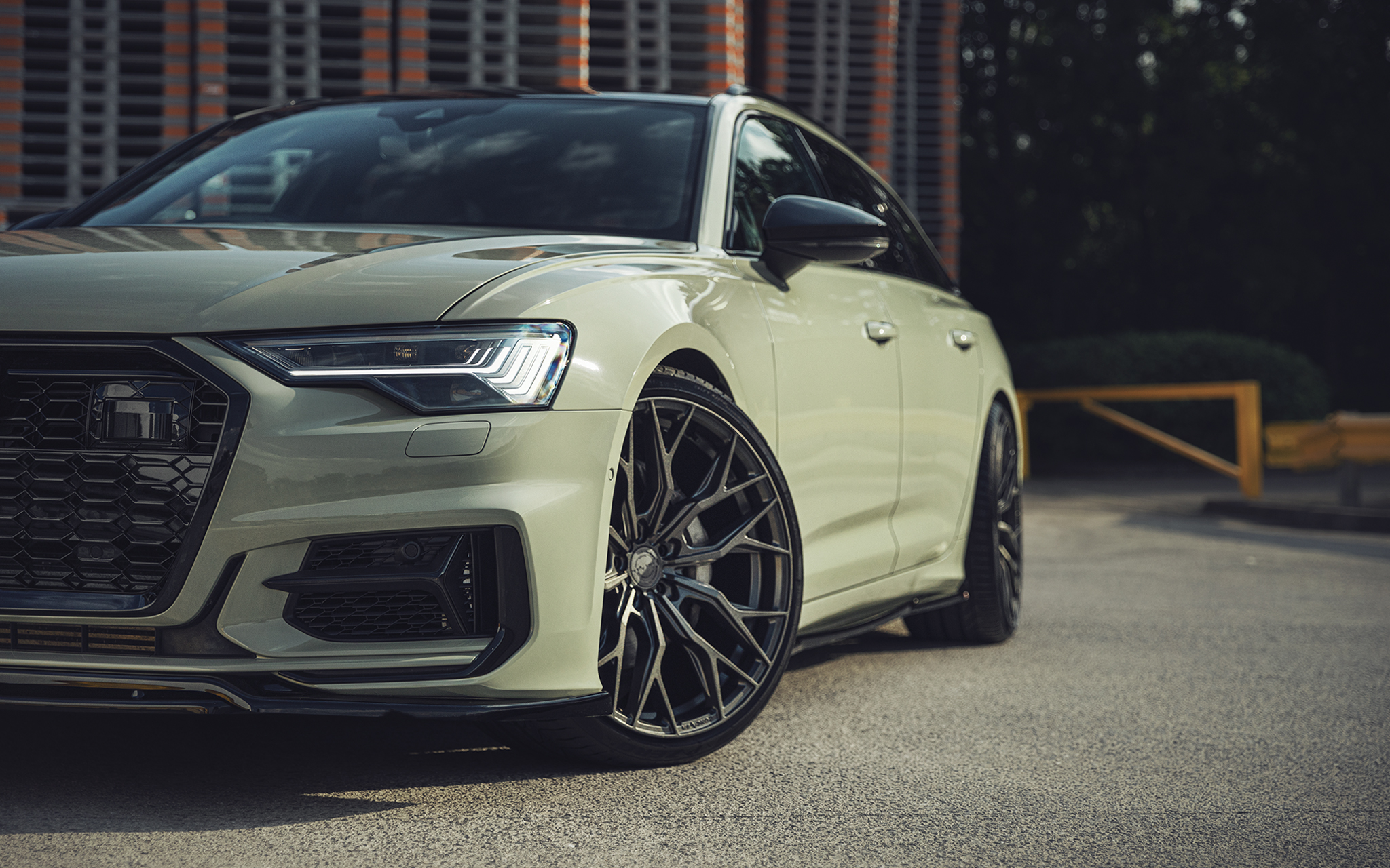 Audi A6 – Arlon Gloss Khaki Green