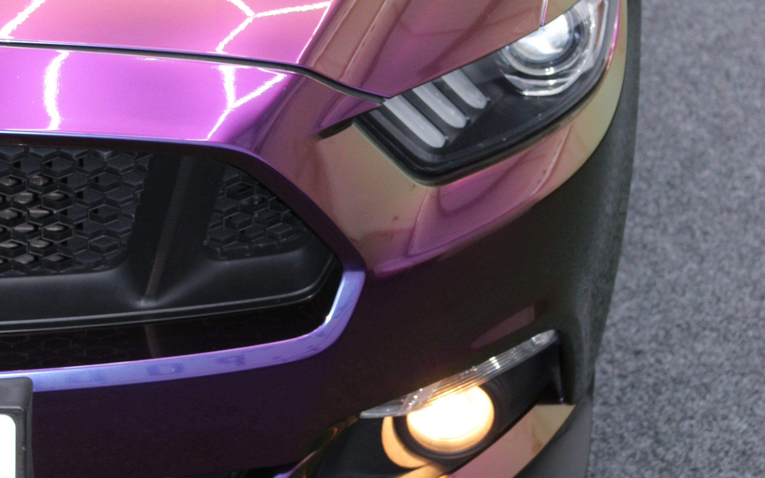 Ford Mustang – Techwrap HD Crazy Grape